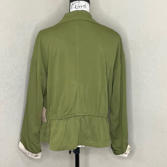 581 - Frye NWT Green and Cream Jacket Size Large - Picture 3 of 7